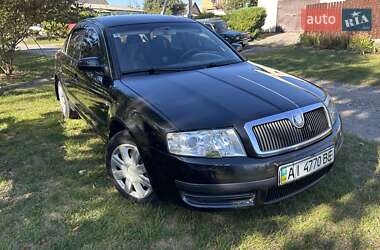 Лифтбек Skoda Superb 2004 в 