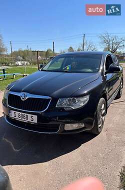 Лифтбек Skoda Superb 2012 в 