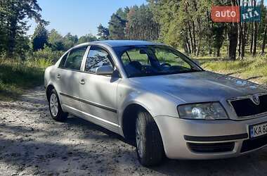 Лифтбек Skoda Superb 2003 в 