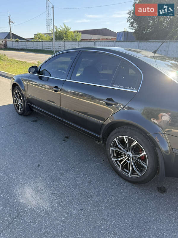 Лифтбек Skoda Superb 2007 в Буче