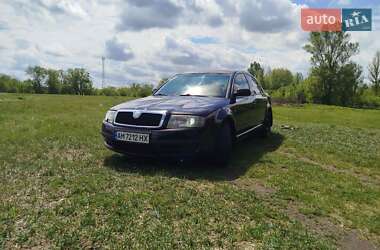 Лифтбек Skoda Superb 2004 в 