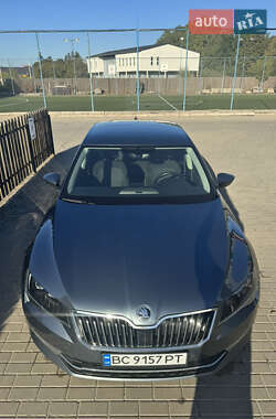 Лифтбек Skoda Superb 2018 в 
