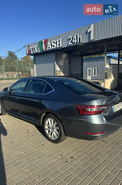 Лифтбек Skoda Superb 2018 в 
