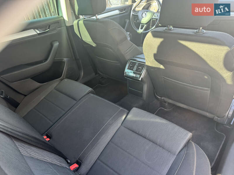 Лифтбек Skoda Superb 2018 в Львове