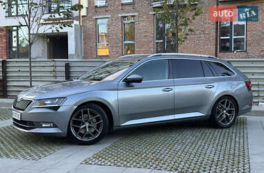 Універсал Skoda Superb 2016 в 