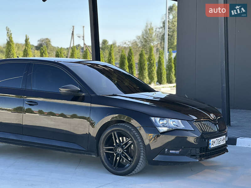 Лифтбек Skoda Superb 2018 в Звягеле