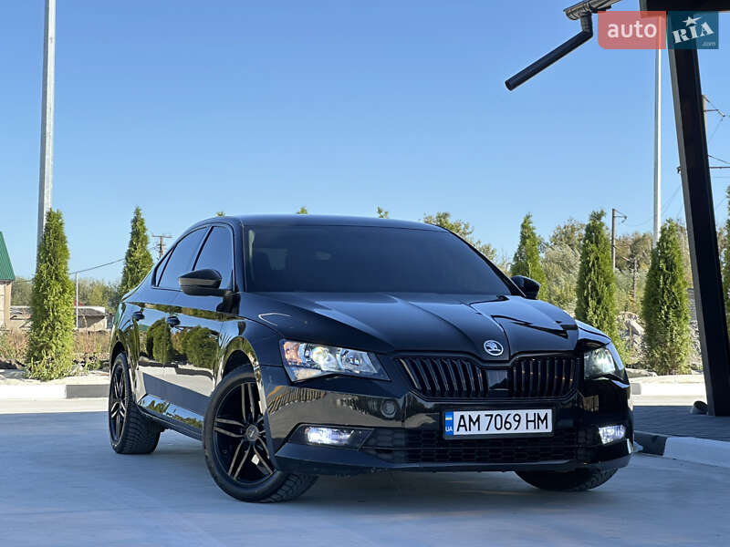 Лифтбек Skoda Superb 2018 в Звягеле