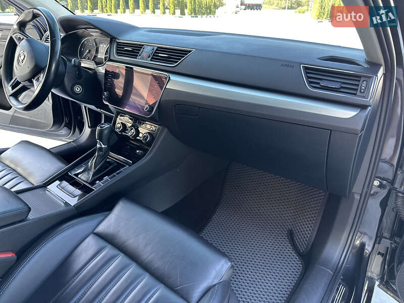 Лифтбек Skoda Superb 2018 в Звягеле
