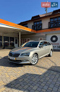 Універсал Skoda Superb 2016 в Сваляві