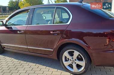 Лифтбек Skoda Superb 2009 в 