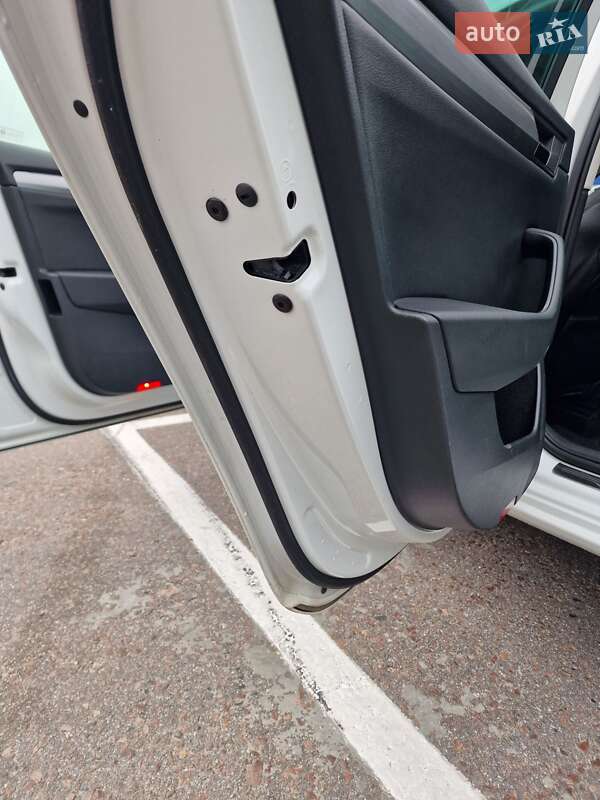 Универсал Skoda Superb 2017 в Львове фото 102 Универсал Skoda Superb 2017 в Львове