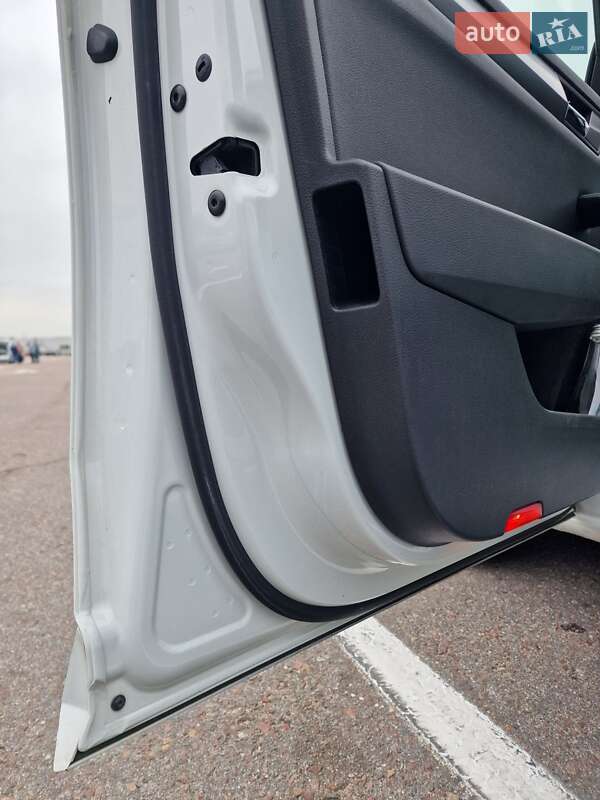 Универсал Skoda Superb 2017 в Львове фото 142 Универсал Skoda Superb 2017 в Львове