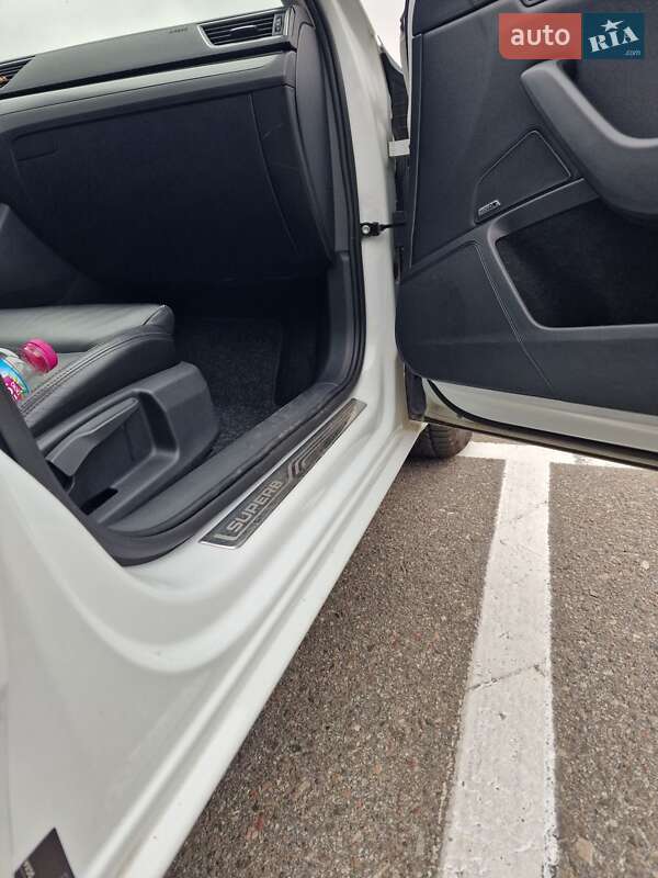 Универсал Skoda Superb 2017 в Львове фото 158 Универсал Skoda Superb 2017 в Львове