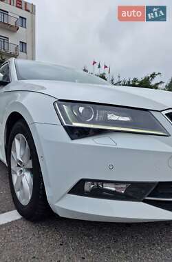 Универсал Skoda Superb 2017 в 