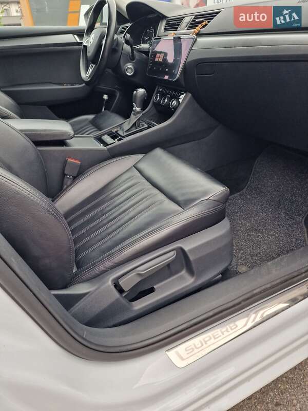 Универсал Skoda Superb 2017 в Львове фото 64 Универсал Skoda Superb 2017 в Львове