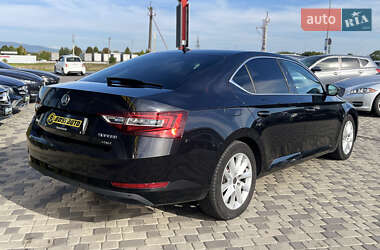 Лифтбек Skoda Superb 2019 в 
