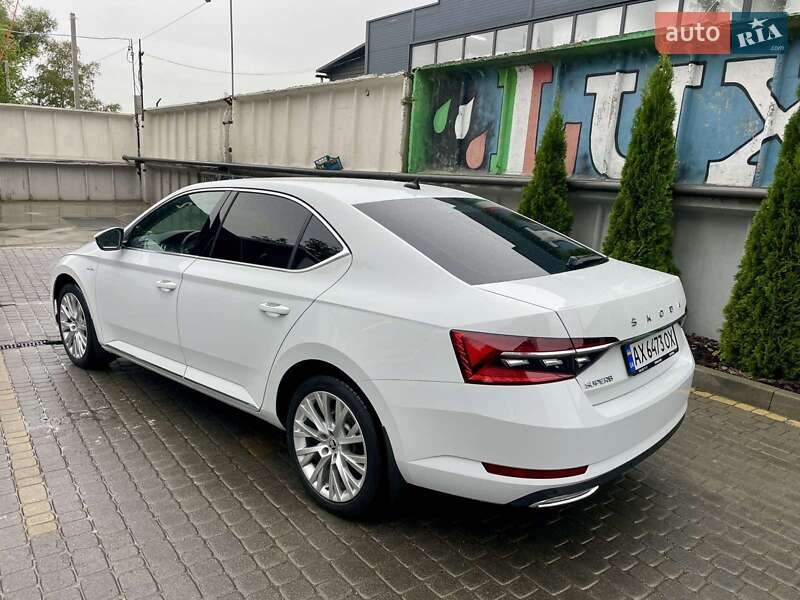 Лифтбек Skoda Superb 2020 в Пустомытах