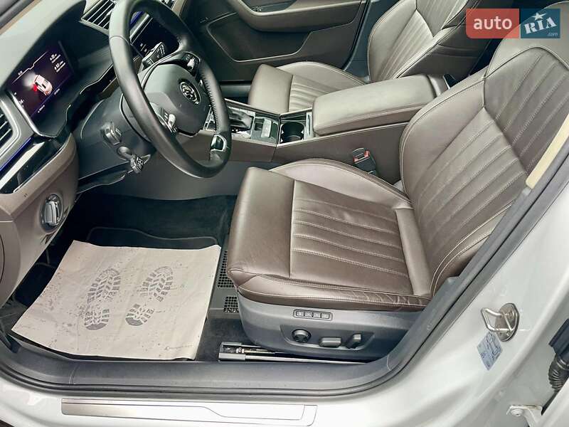 Лифтбек Skoda Superb 2020 в Пустомытах