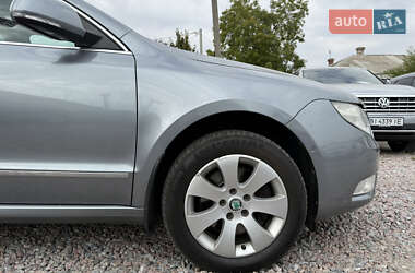 Лифтбек Skoda Superb 2012 в 