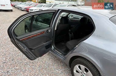 Лифтбек Skoda Superb 2012 в 