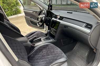 Универсал Skoda Superb 2011 в 