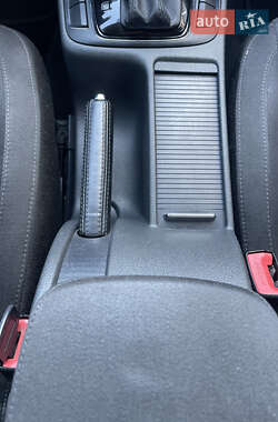 Лифтбек Skoda Superb 2012 в 