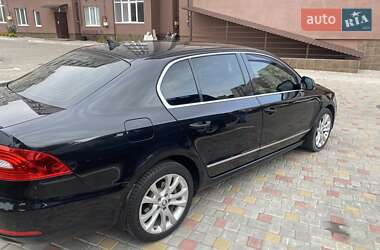 Ліфтбек Skoda Superb 2013 в 