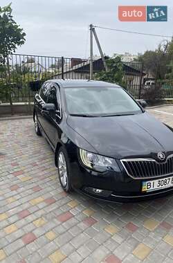 Ліфтбек Skoda Superb 2013 в 
