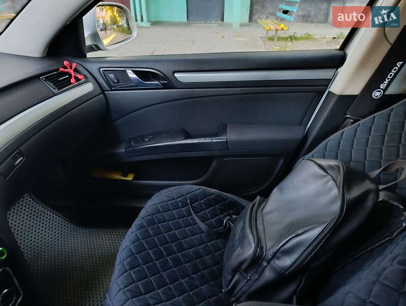 Лифтбек Skoda Superb 2008 в Сумах