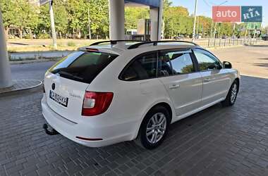 Универсал Skoda Superb 2011 в 