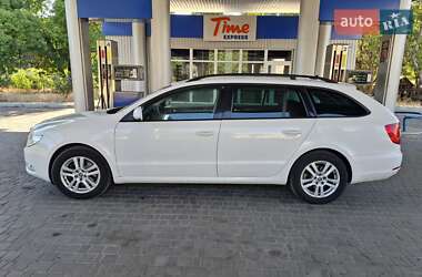 Универсал Skoda Superb 2011 в 