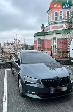 Универсал Skoda Superb 2016 в Гоще