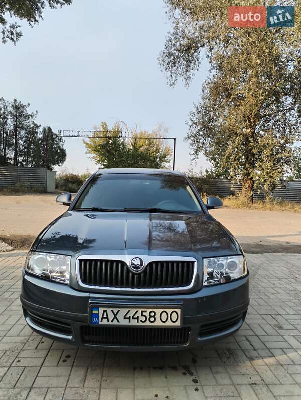 Лифтбек Skoda Superb 2007 в 