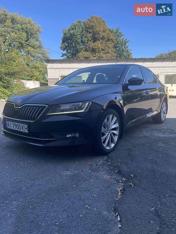 Лифтбек Skoda Superb 2016 в Борисполе