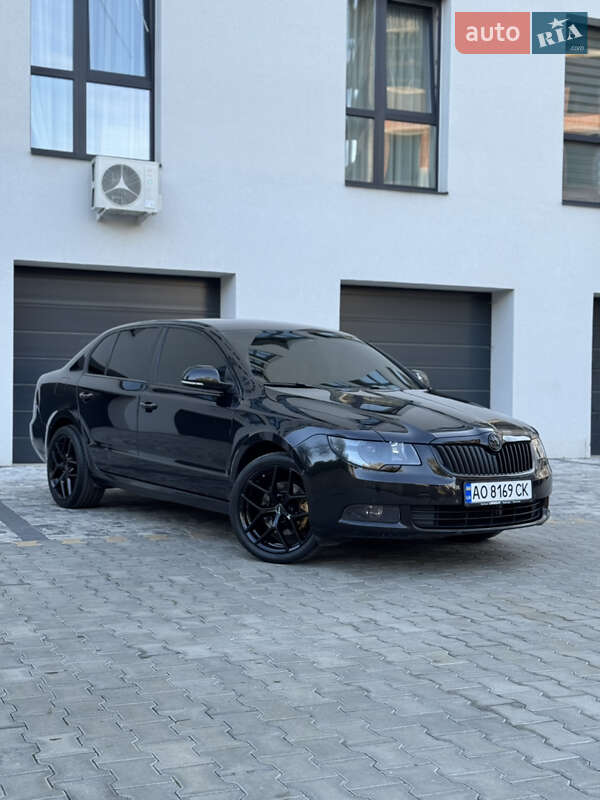 Skoda Superb 2011