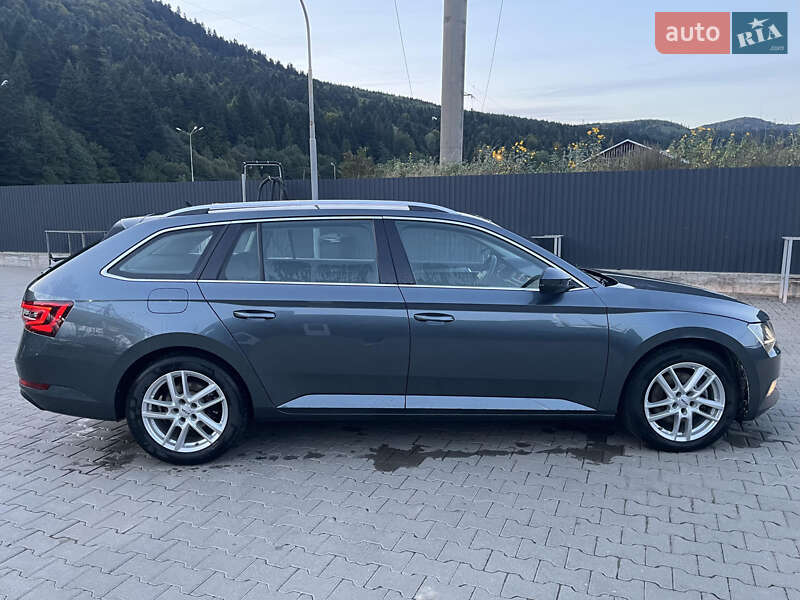 Универсал Skoda Superb 2018 в Львове
