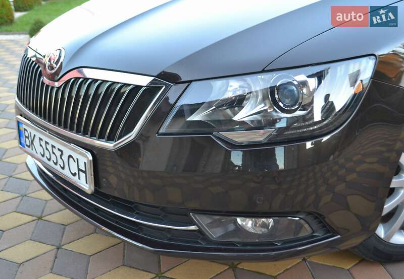 Универсал Skoda Superb 2014 в Сарнах