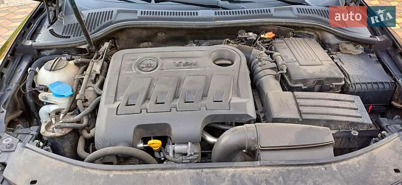 Универсал Skoda Superb 2014 в Сарнах