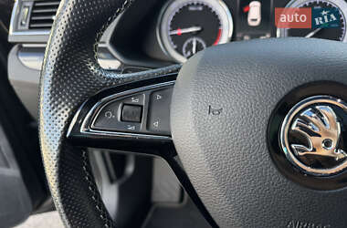 Лифтбек Skoda Superb 2017 в 