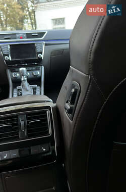 Лифтбек Skoda Superb 2016 в 