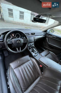 Лифтбек Skoda Superb 2016 в 