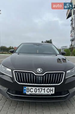 Лифтбек Skoda Superb 2017 в 