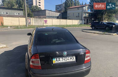 Лифтбек Skoda Superb 2007 в 