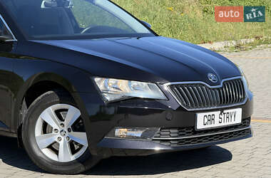 Лифтбек Skoda Superb 2019 в 