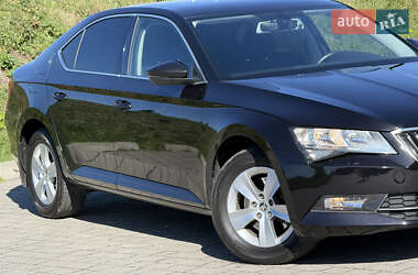 Лифтбек Skoda Superb 2019 в 