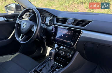 Лифтбек Skoda Superb 2019 в 