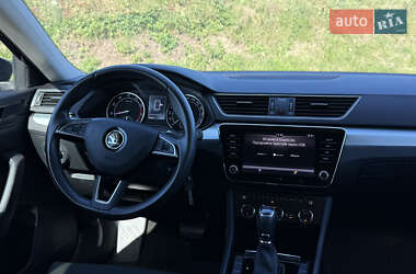 Лифтбек Skoda Superb 2019 в 
