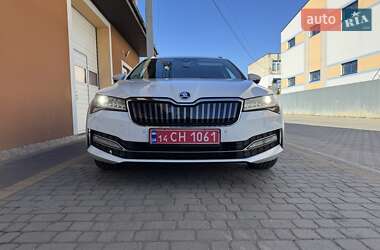 Универсал Skoda Superb 2021 в 