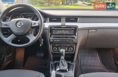Лифтбек Skoda Superb 2014 в 