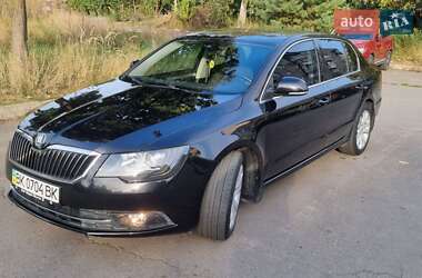 Лифтбек Skoda Superb 2014 в 